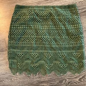 Banana Republic green lace skirt, Size 12